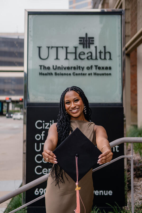 UTH Graduate 1